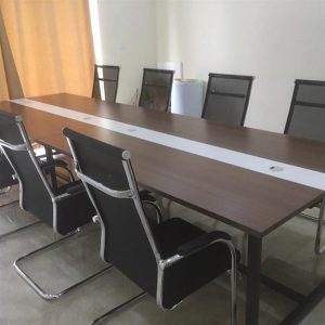 Bàn họp chân sắt 3m5 – BHMV10