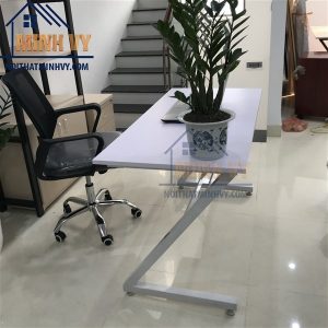 Bàn làm việc chân sắt chữ Z - BLVMV02